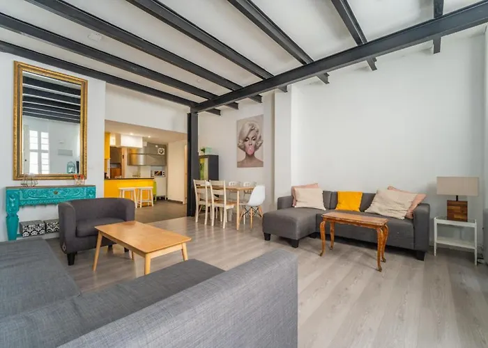 Modern Duplex - 2Bedrooms 1.5Bathrooms - Malasana